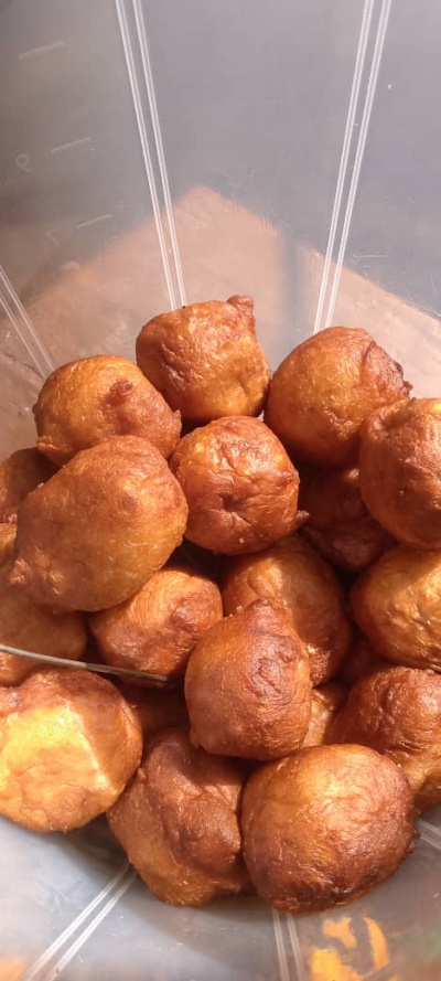 My name is Daliso Ngoma,my wife she is selling fritters k2 each if interested get in touch.