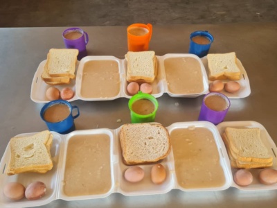 Feeding inmates in Lusaka